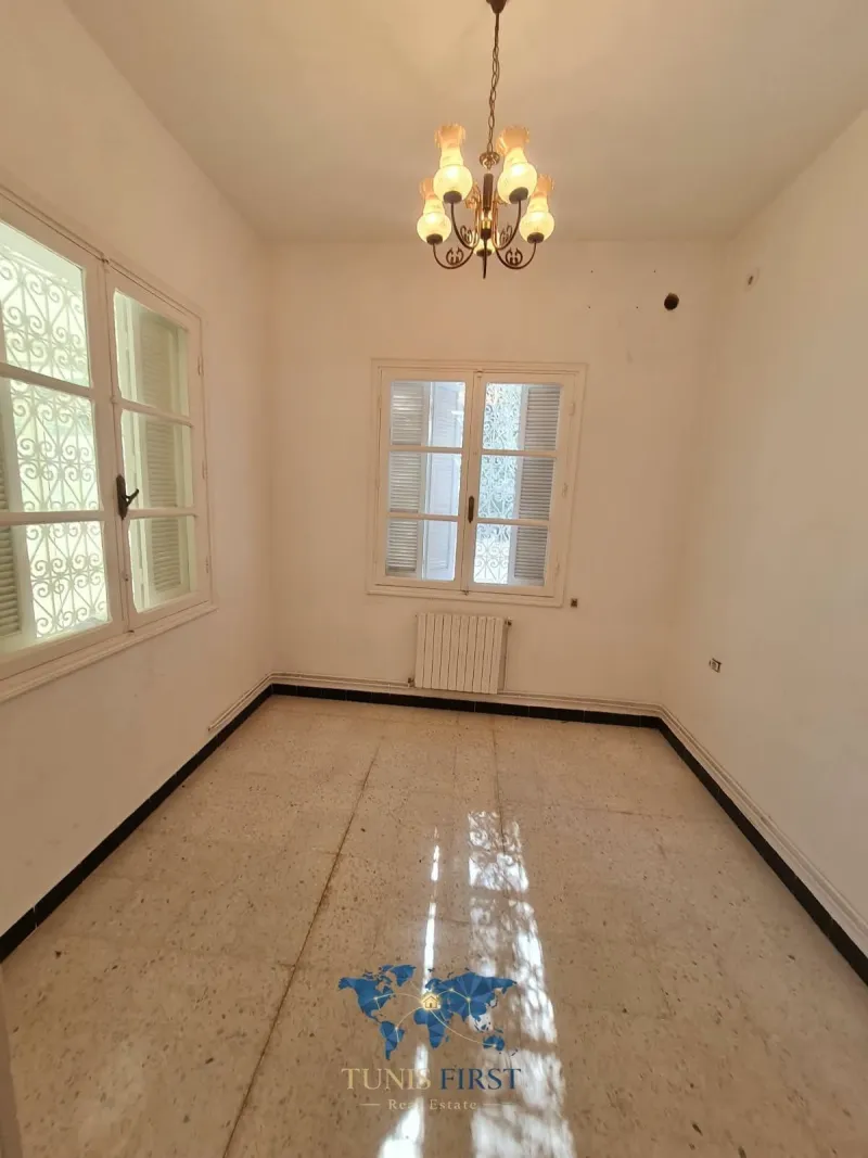 À Louer RDC de Villa à usage bureautique à Mutuelle Ville — Mutuelle Ville