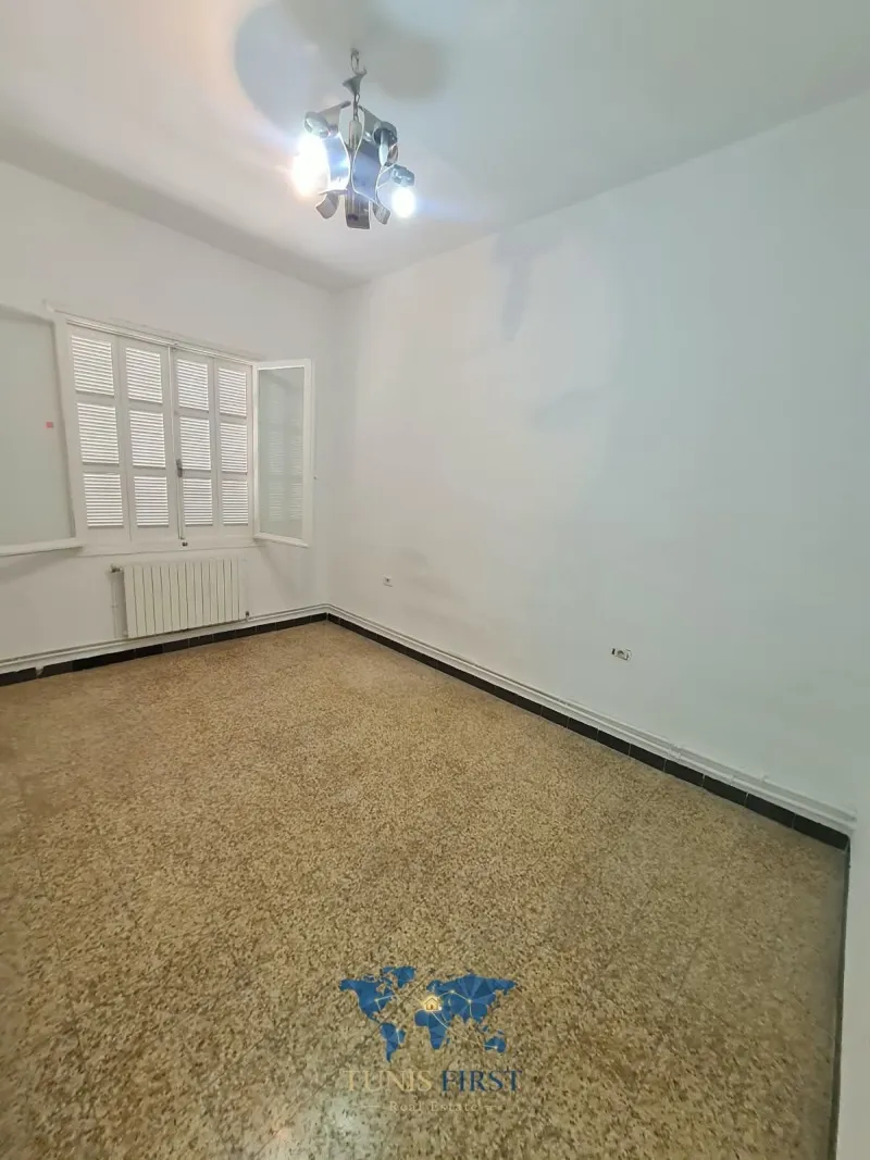 À Louer RDC de Villa à usage bureautique à Mutuelle Ville — Mutuelle Ville