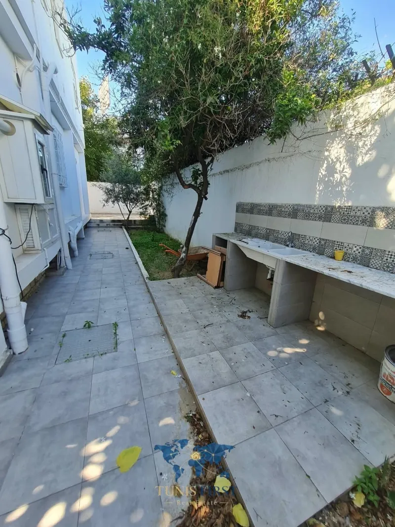À Louer RDC de Villa à usage bureautique à Mutuelle Ville — Mutuelle Ville