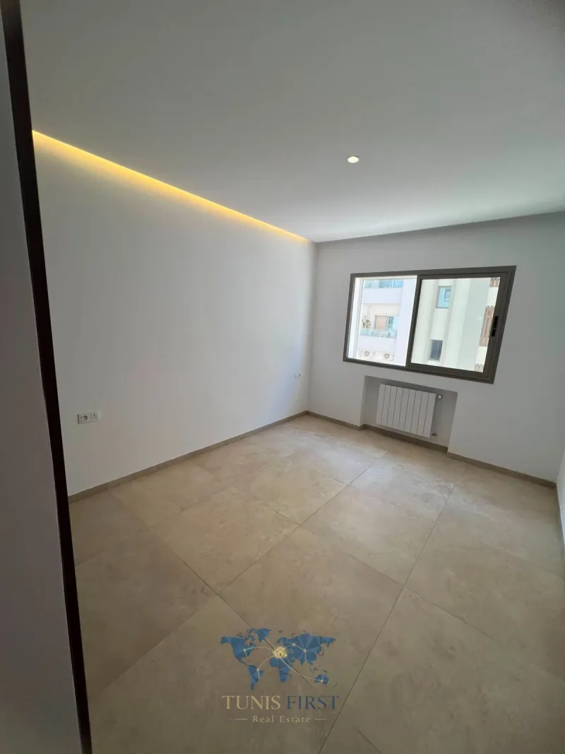 A Louer Appartement S+1 Vide à Ain Zaghouan Nord — Ain Zaghouan Nord