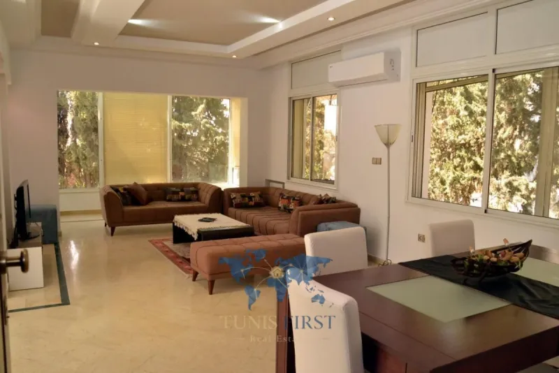 A louer Appartement S+3 meublé pour courte durée à La Marsa Sidi Abdlaziz — Sidi abdelaziz