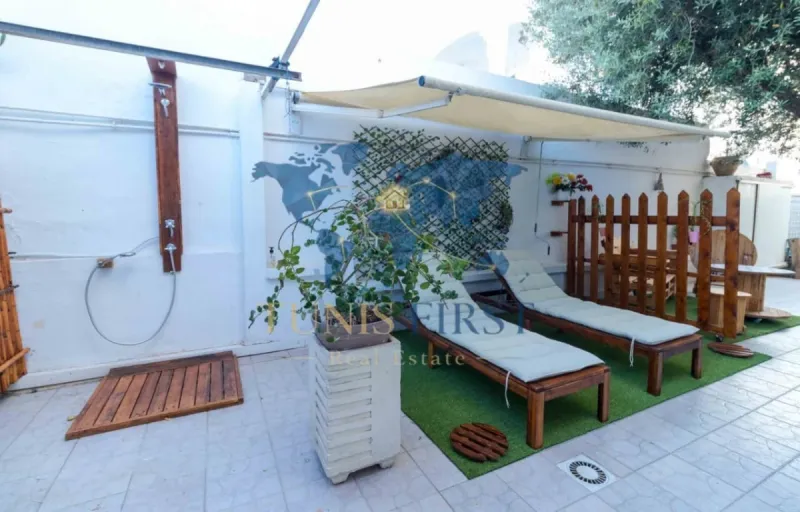 A louer un rez de jardin S+2 meublé à Marsa Corniche