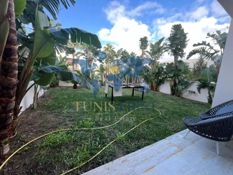 A vendre appartement S+2 avec jardins et piscine à Gammarth — Gammarth
