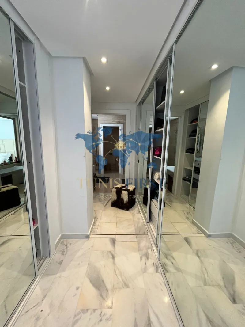 For sale: S+2 apartment with gardens and pool in Gammarth — Gammarth
