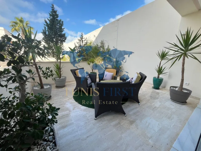 For sale: S+2 apartment with gardens and pool in Gammarth — Gammarth