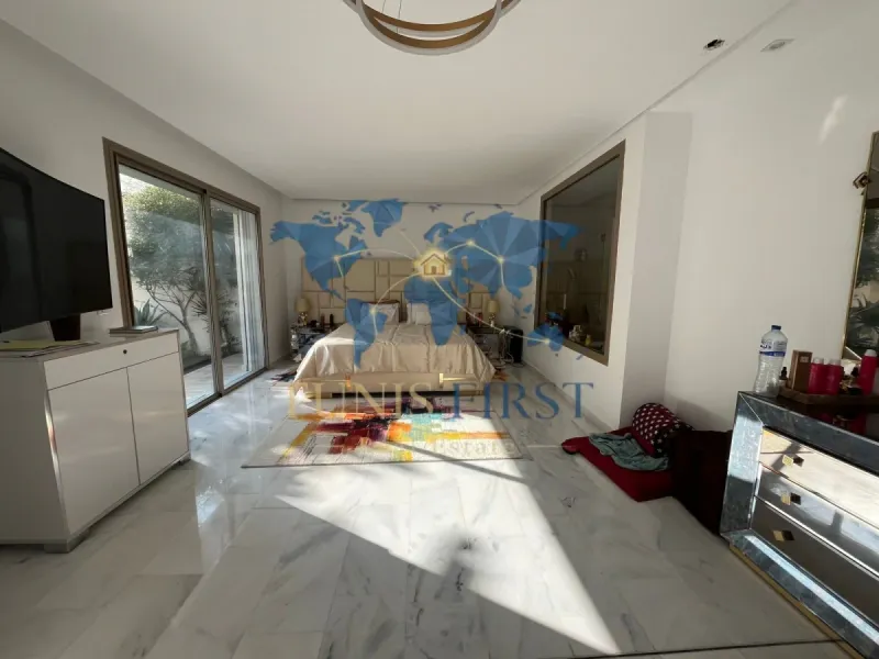 A vendre appartement S+2 avec jardins et piscine à Gammarth — Gammarth