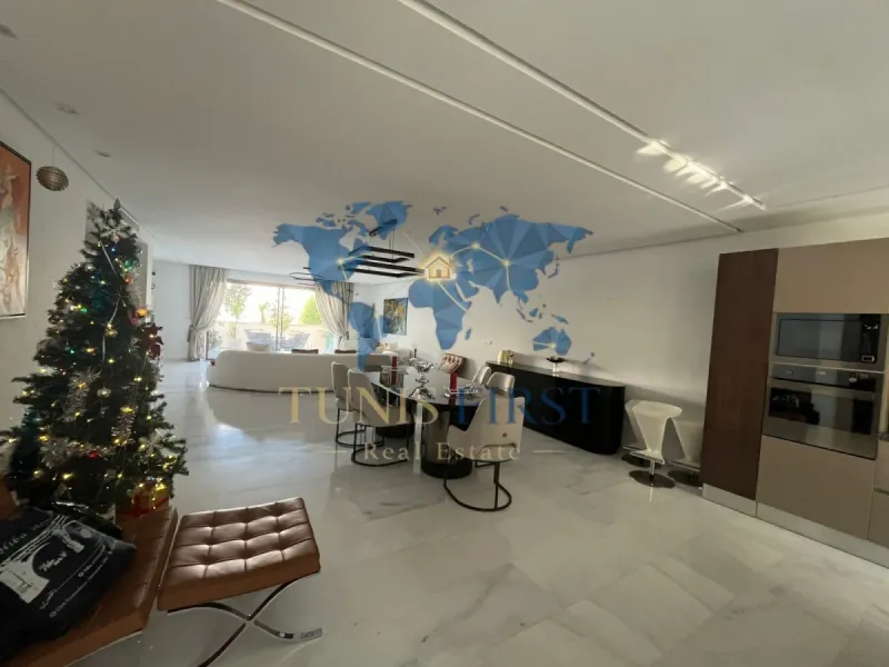A vendre appartement S+2 avec jardins et piscine à Gammarth — Gammarth