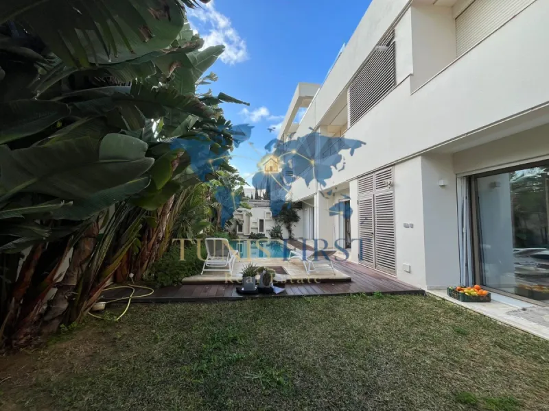 A vendre appartement S+2 avec jardins et piscine à Gammarth — Gammarth