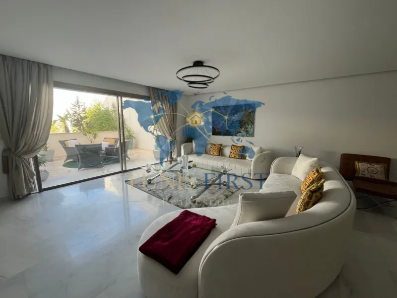 A vendre appartement S+2 avec jardins et piscine à Gammarth — Gammarth