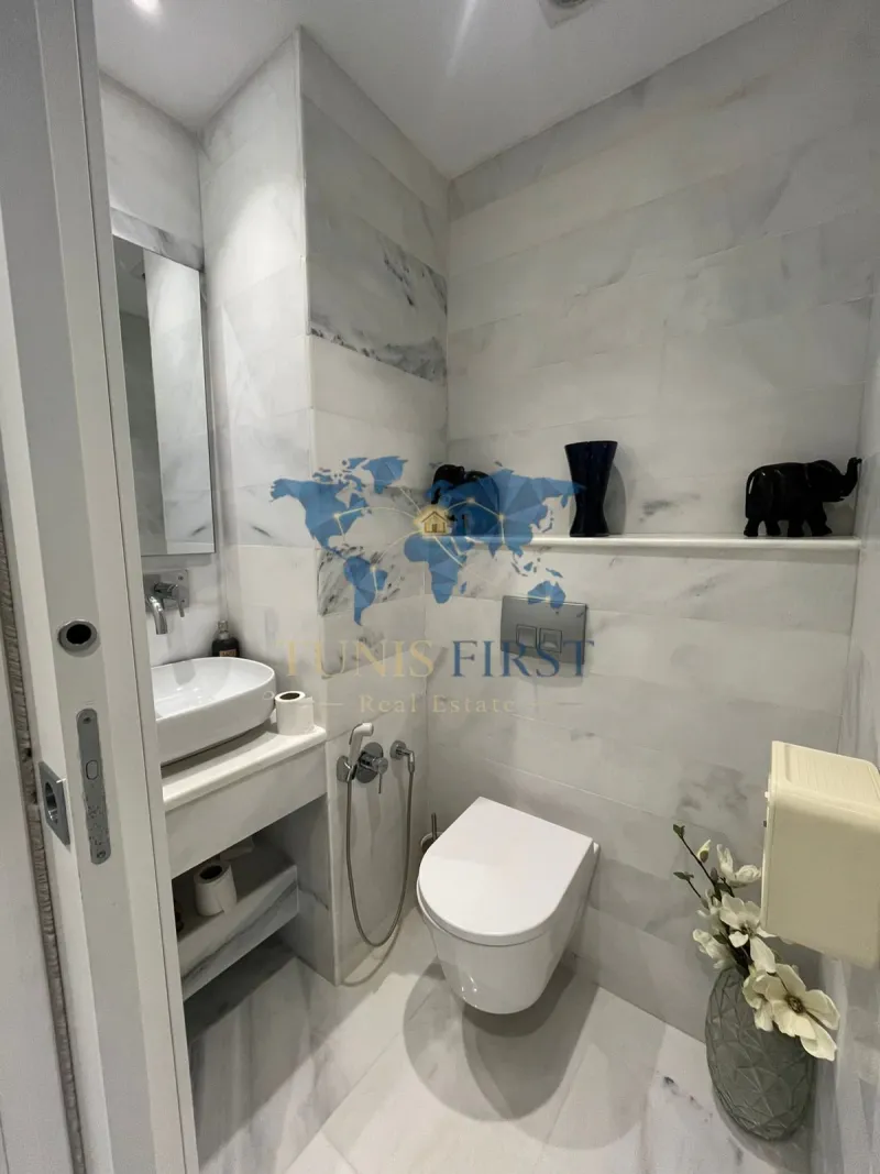 A vendre appartement S+2 avec jardins et piscine à Gammarth — Gammarth