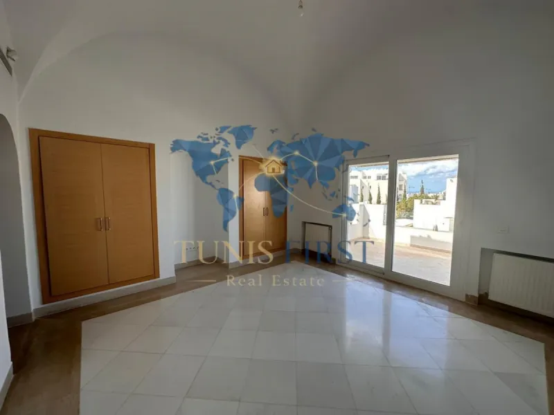 A louer Villa S+4 à Gammarth — Gammarth