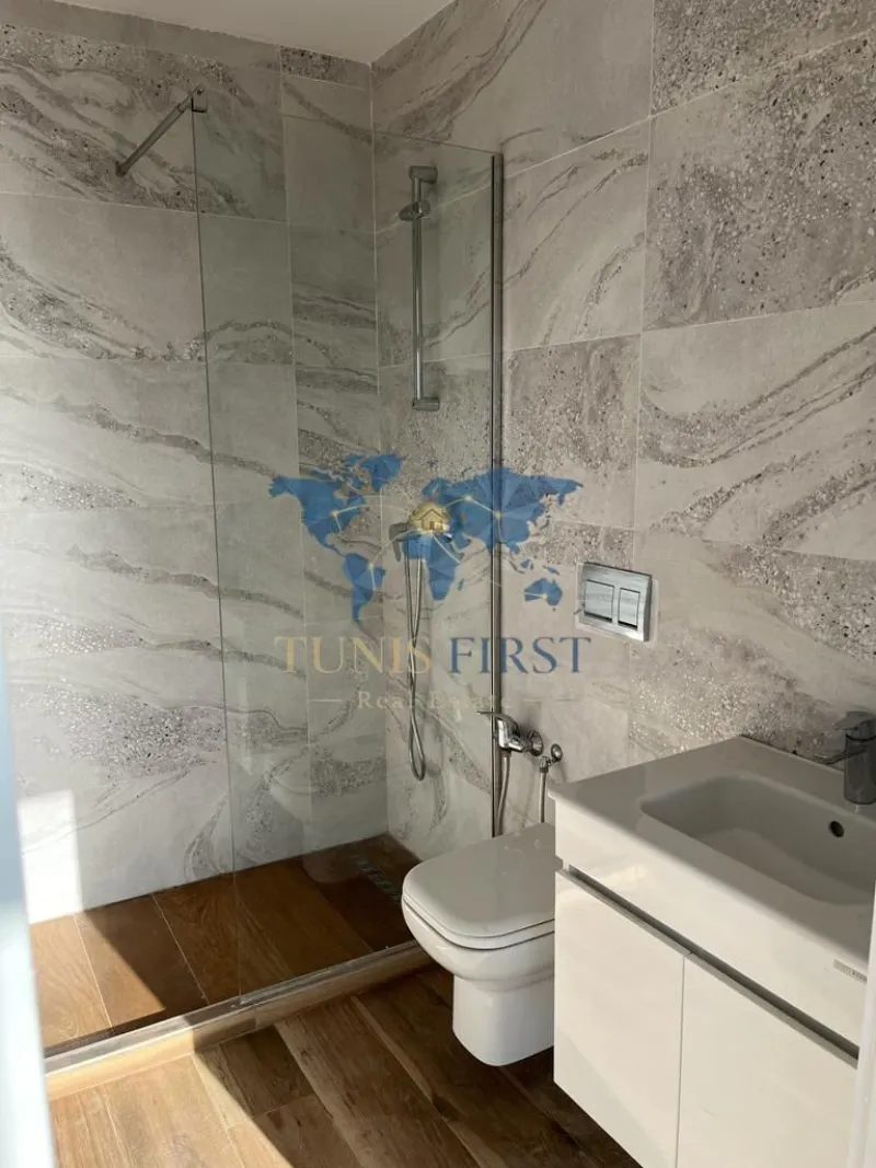 A vendre rooftop duplex S+2 avec terrasse — Marsa ville