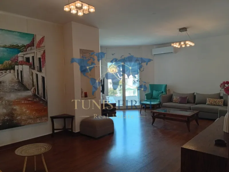 A louer etage de villa S+3 meublé avec jardin à la marsa