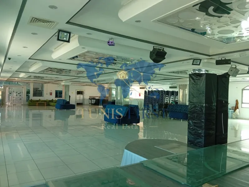 A Louer un open space de 607m²