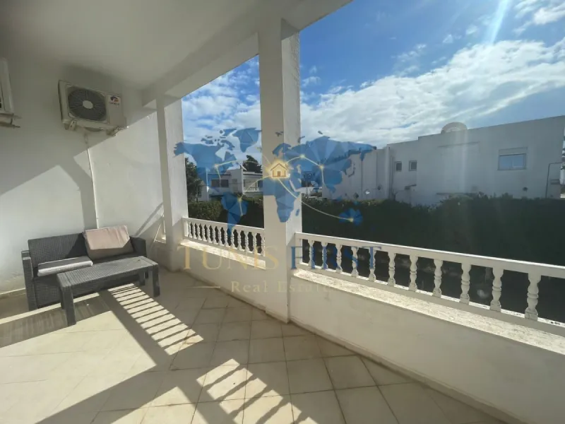 A vendre Villa S+6 à La Marsa — La Marsa
