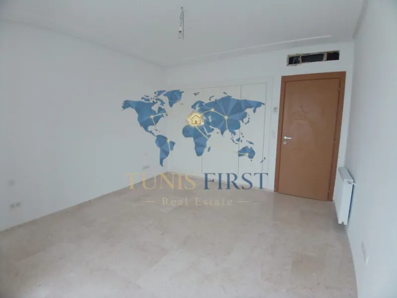For sale: S+2 apartment in Gammarth — Gammarth