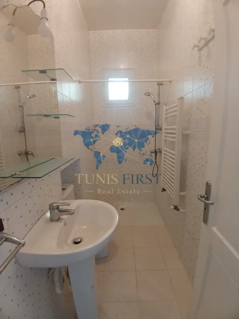 A louer duplex S+3 à La Marsa — Cité les pins - El Maalaga