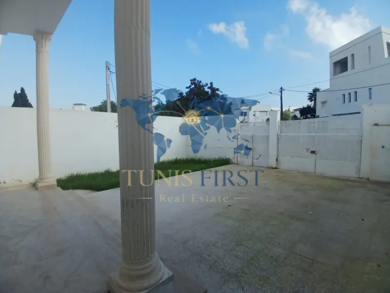 A louer duplex S+3 à La Marsa — Cité les pins - El Maalaga