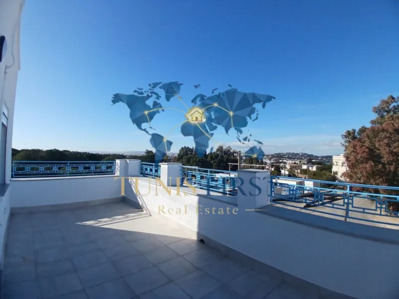 A louer etage de villa S+3 à Marsa corniche² — Marsa corniche