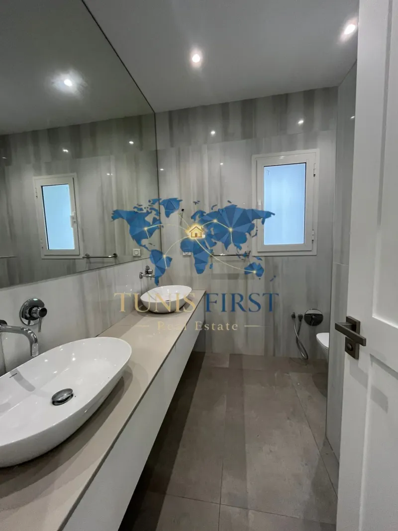 A louer une villa s+4 à Gammarth — Gammarth