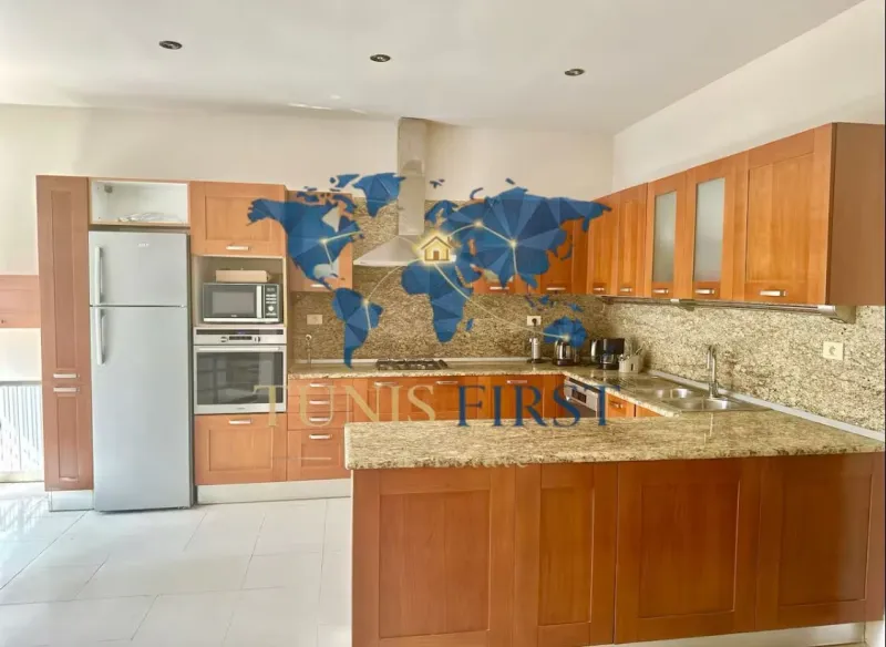 A louer Villa S+5 meublée à la Marsa — Marsa Ennassim