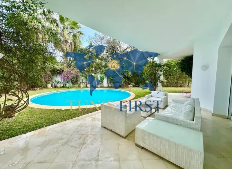 A louer Villa S+5 meublée à la Marsa — Marsa Ennassim