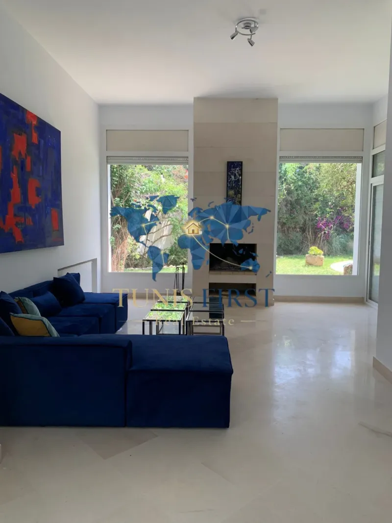 A louer Villa S+5 meublée à la Marsa — Marsa Ennassim