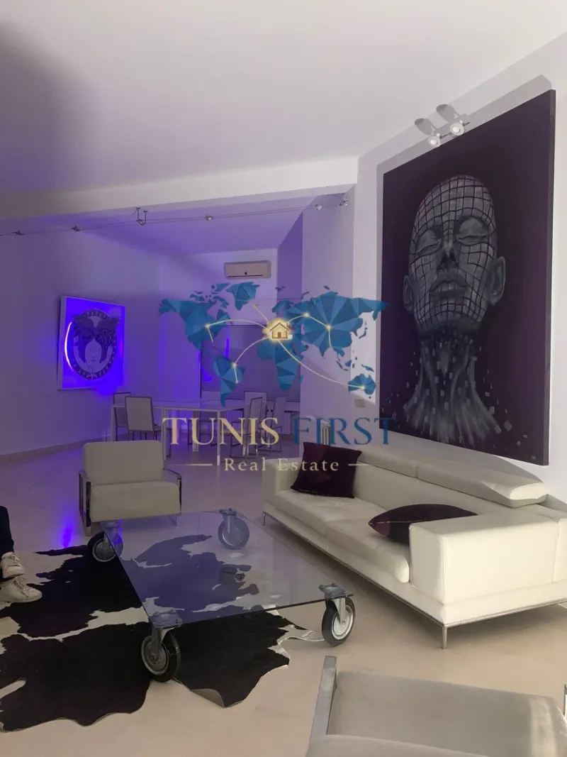 A louer Villa S+5 meublée à la Marsa — Marsa Ennassim