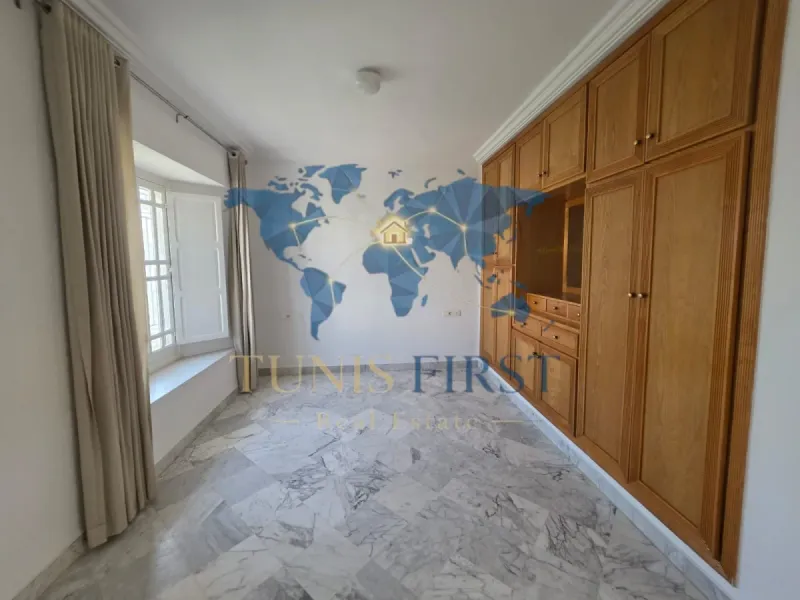A vendre magnifique Villa à cité les pins — Cité les pins - El Maalaga