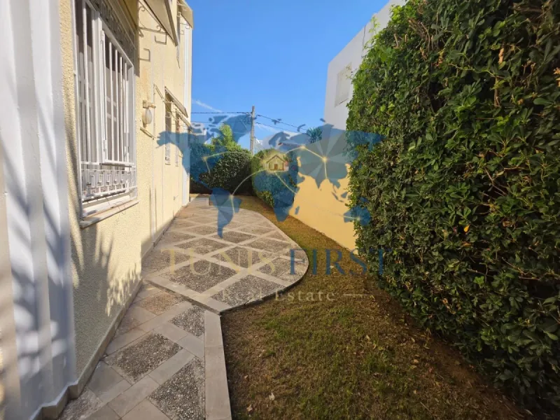 A vendre magnifique Villa à cité les pins — Cité les pins - El Maalaga
