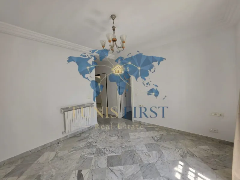 A vendre magnifique Villa à cité les pins — Cité les pins - El Maalaga