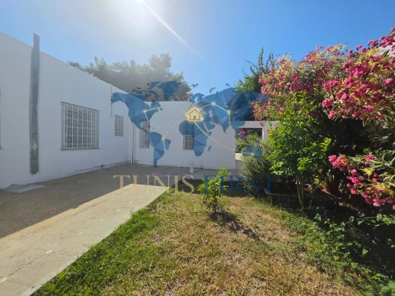 A louer villa d'exception avec jardin et piscine à Carthage — Carthage