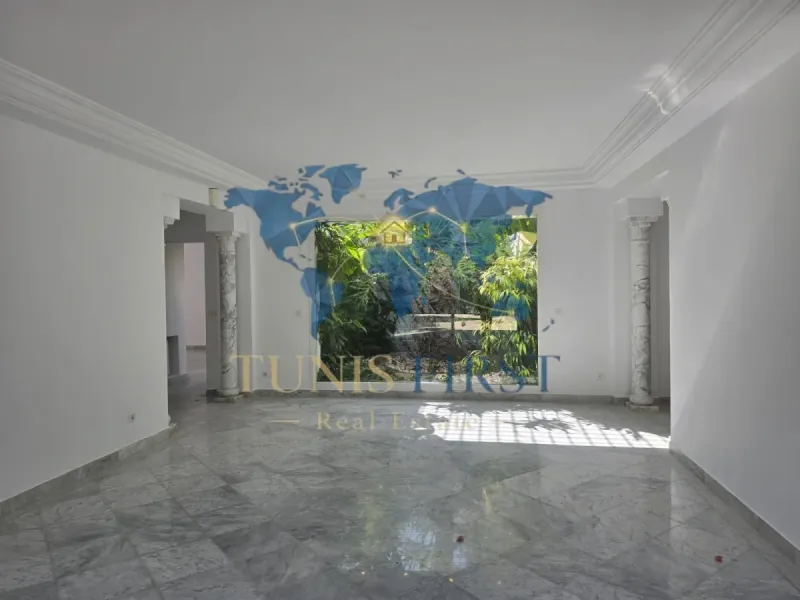 A louer villa d'exception avec jardin et piscine à Carthage — Carthage