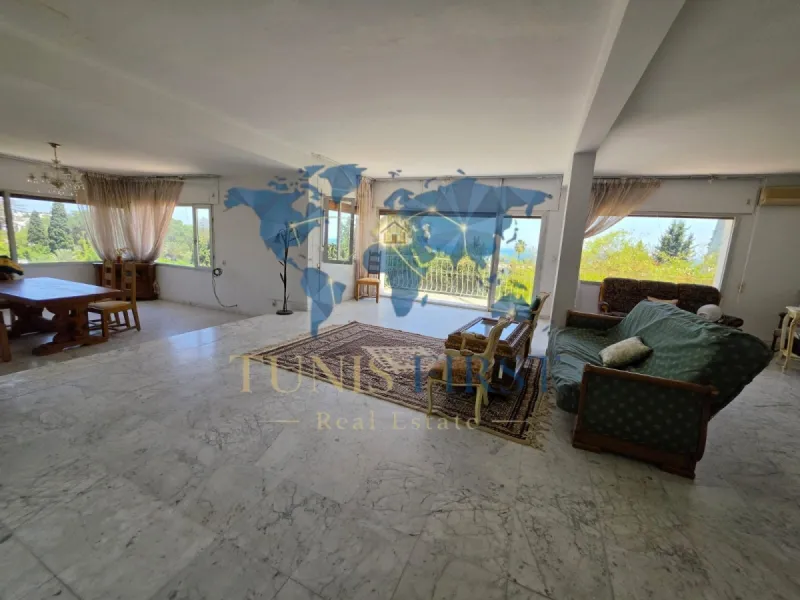 A vendre une villa style arabesque avec vue panoramique sur mer à Carthage — Carthage