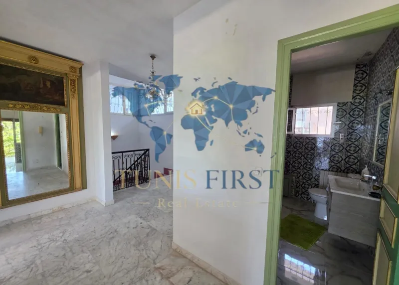 A vendre une villa style arabesque avec vue panoramique sur mer à Carthage — Carthage