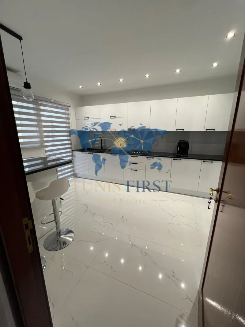 A Louer Appartement S3 Meublé à La Marsa — Cite Bhar Lazreg