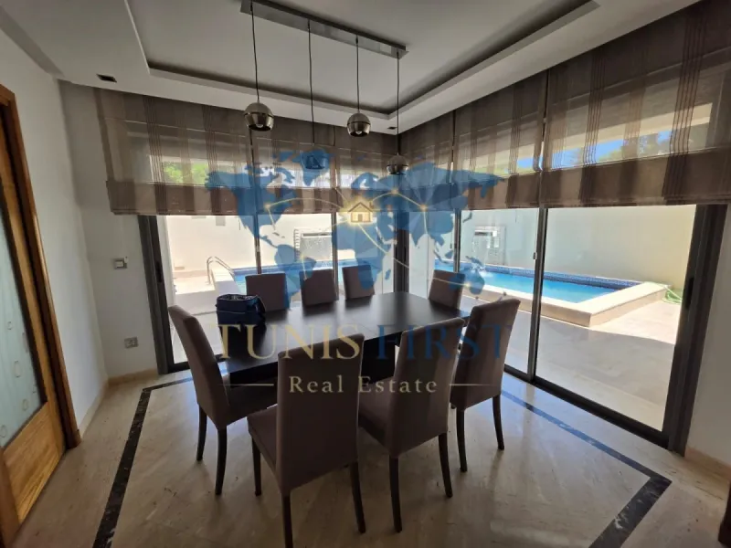A Louer Grandiose Villa avec piscine Meublé à La Marsa — Marsa Ennassim