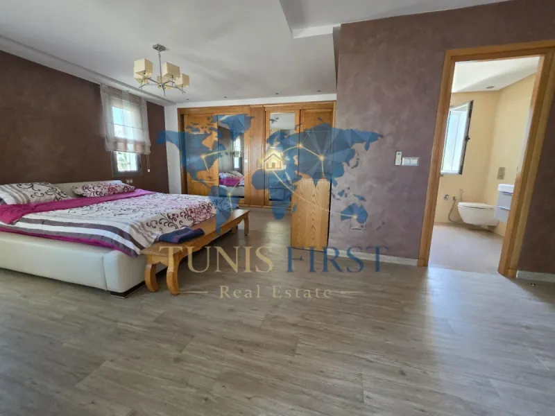 A Louer Grandiose Villa avec piscine Meublé à La Marsa — Marsa Ennassim