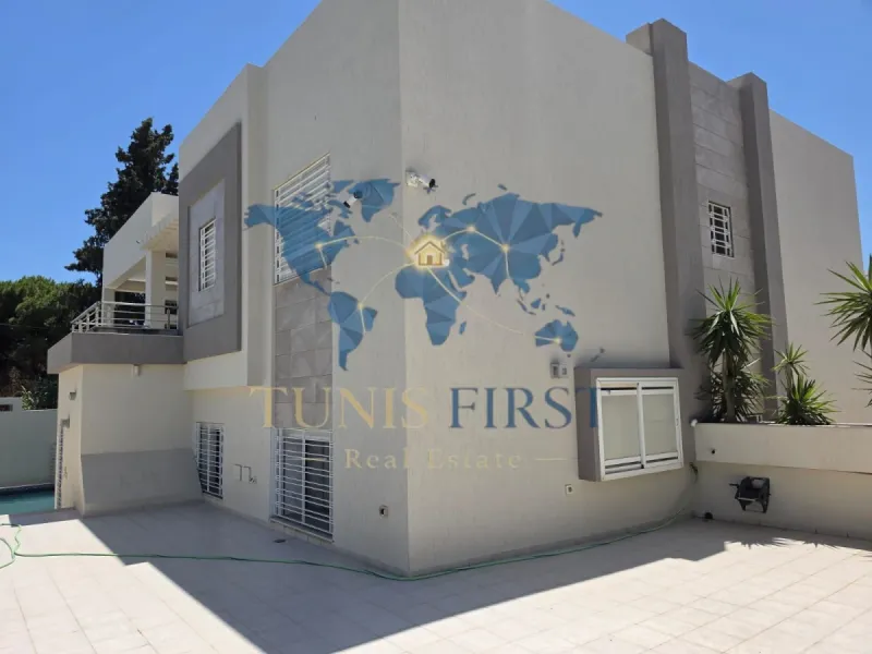 A Louer Grandiose Villa avec piscine Meublé à La Marsa — Marsa Ennassim