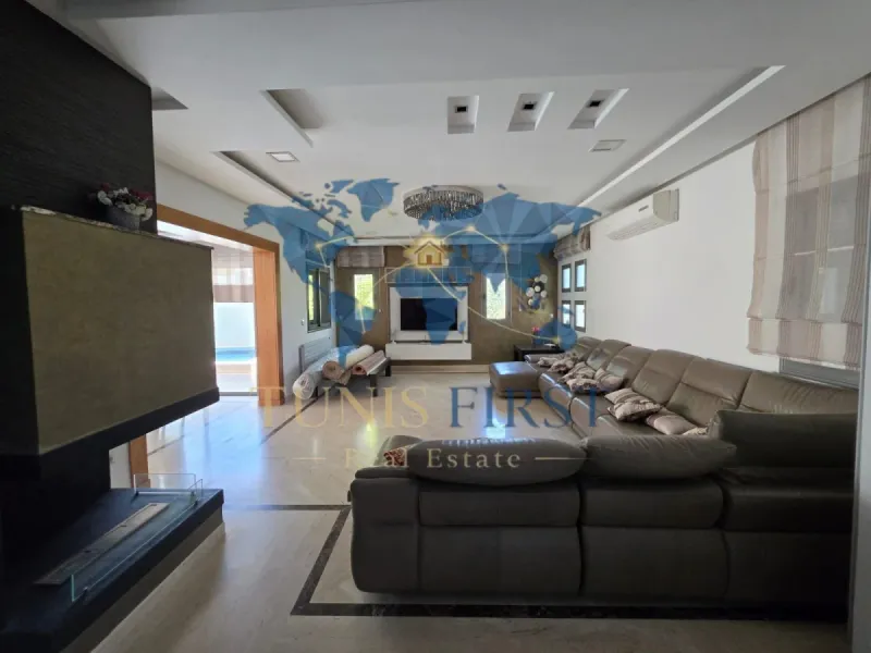 A Louer Grandiose Villa avec piscine Meublé à La Marsa — Marsa Ennassim