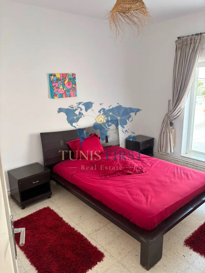 A Louer Étage Villa S3 Semi Meublé à La Marsa Plage — Marsa ville