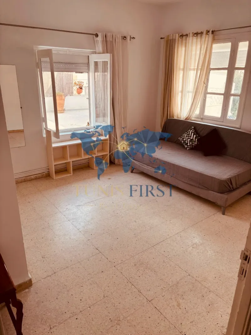 A Louer Étage Villa S3 Semi Meublé à La Marsa Plage — Marsa ville