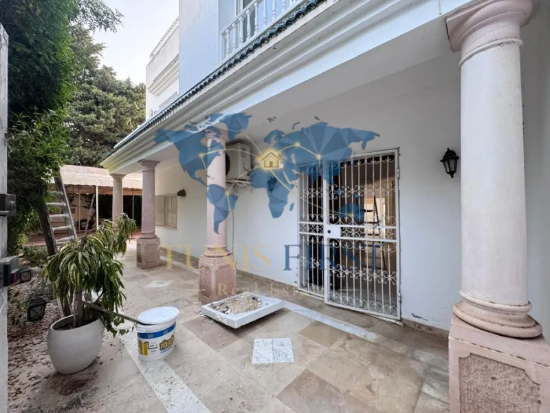 A Louer Grandiose Villa avec piscine à Carthage Salambo — Carthage