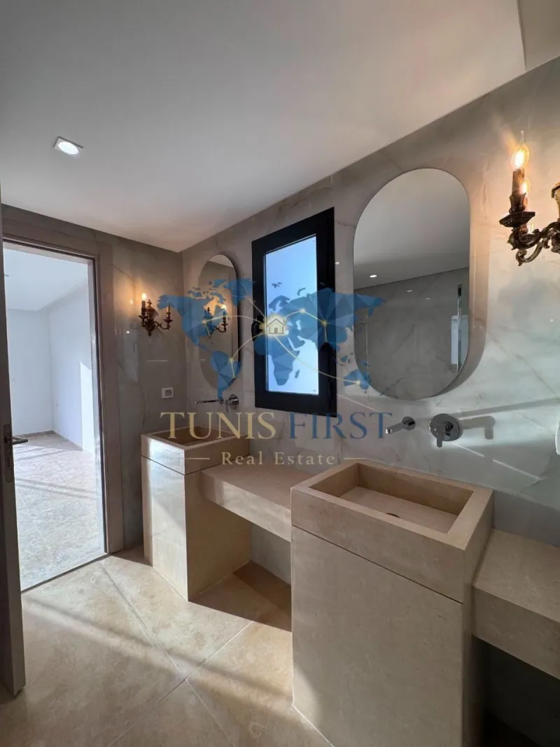 A Louer Luxueuse Villa avec piscine à Carthage — Cartage Byrsa