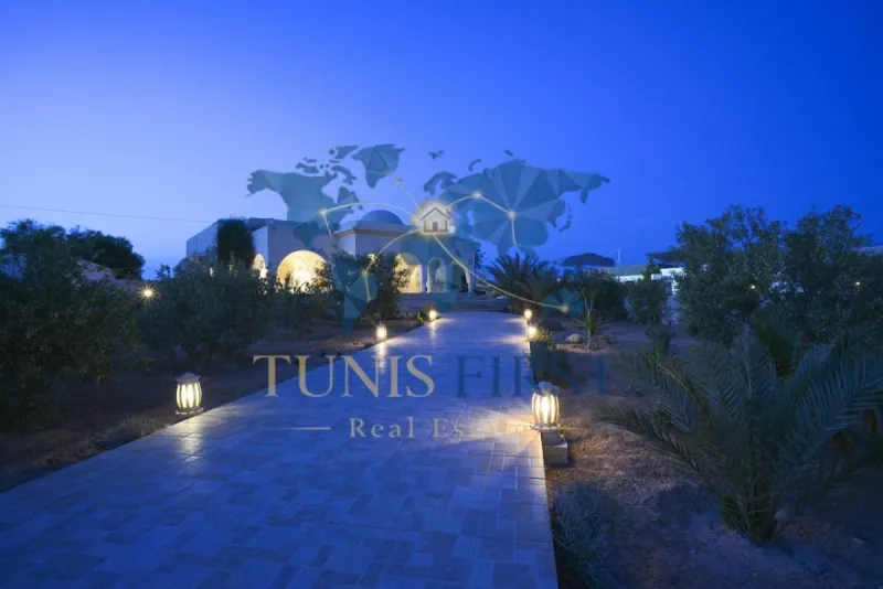 À vendre Deux villas indépendantes pieds dans l’eau à Kerkennah — Cite El Moustakbel (La Marsa)