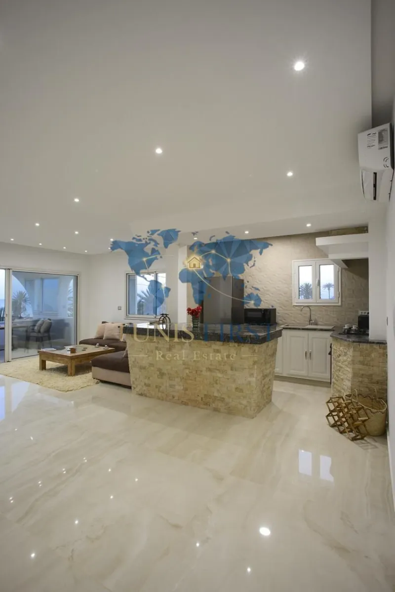 À vendre Deux villas indépendantes pieds dans l’eau à Kerkennah — Cite El Moustakbel (La Marsa)