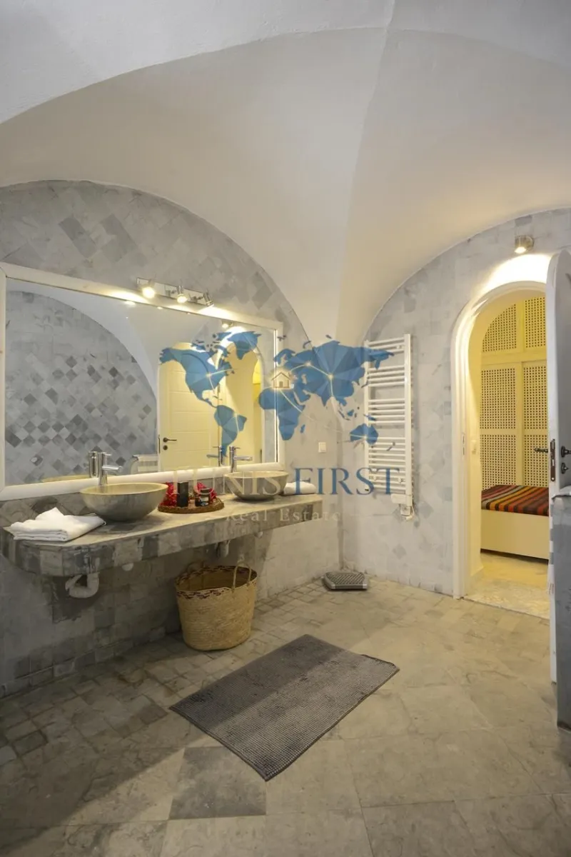 À vendre Deux villas indépendantes pieds dans l’eau à Kerkennah — Cite El Moustakbel (La Marsa)