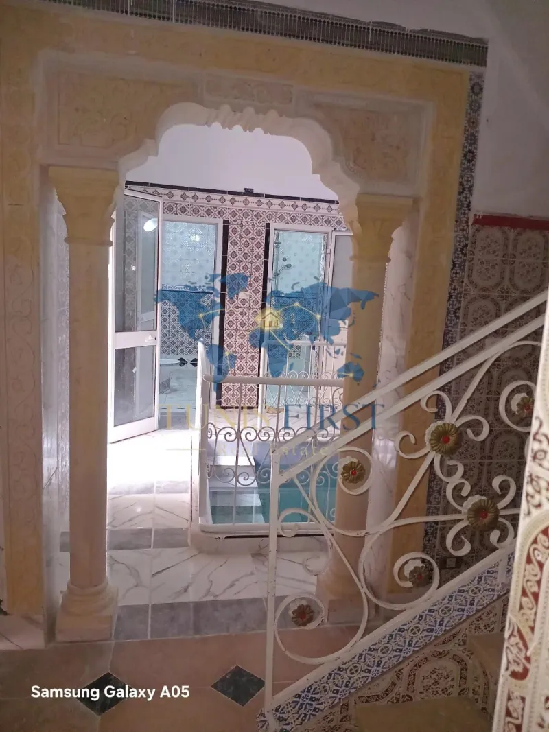 À vendre  Villa style El Bey à Tunis — Tunis centre ville