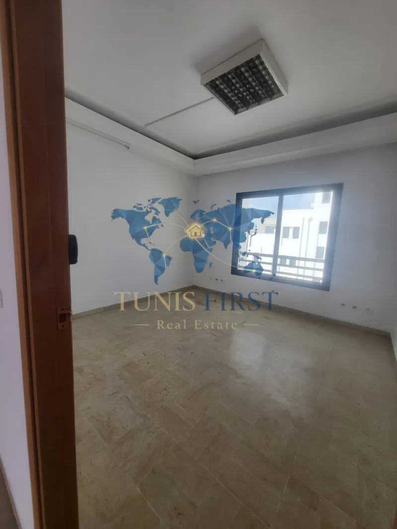 À Vendre Appartement S+2 aux Berges du Lac — Les berges du lac 1