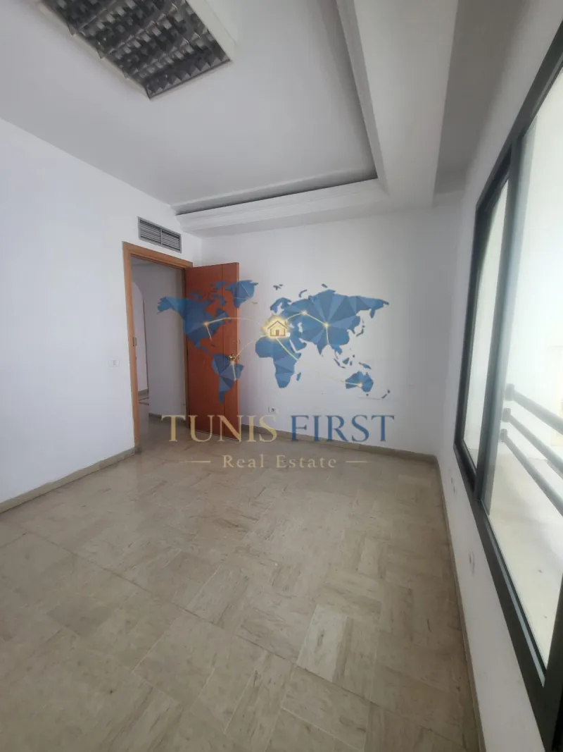 À Vendre Appartement S+2 aux Berges du Lac — Les berges du lac 1